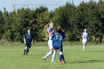 Bild 160 - B-Juniorinnen Krummesser SV - SV Henstedt Ulzburg : Ergebnis: 0:3